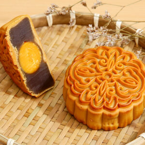 Bánh trung thu cao cấp Khoai môn Mochi Chà bông Trứng muối